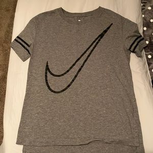 nike t-shirt